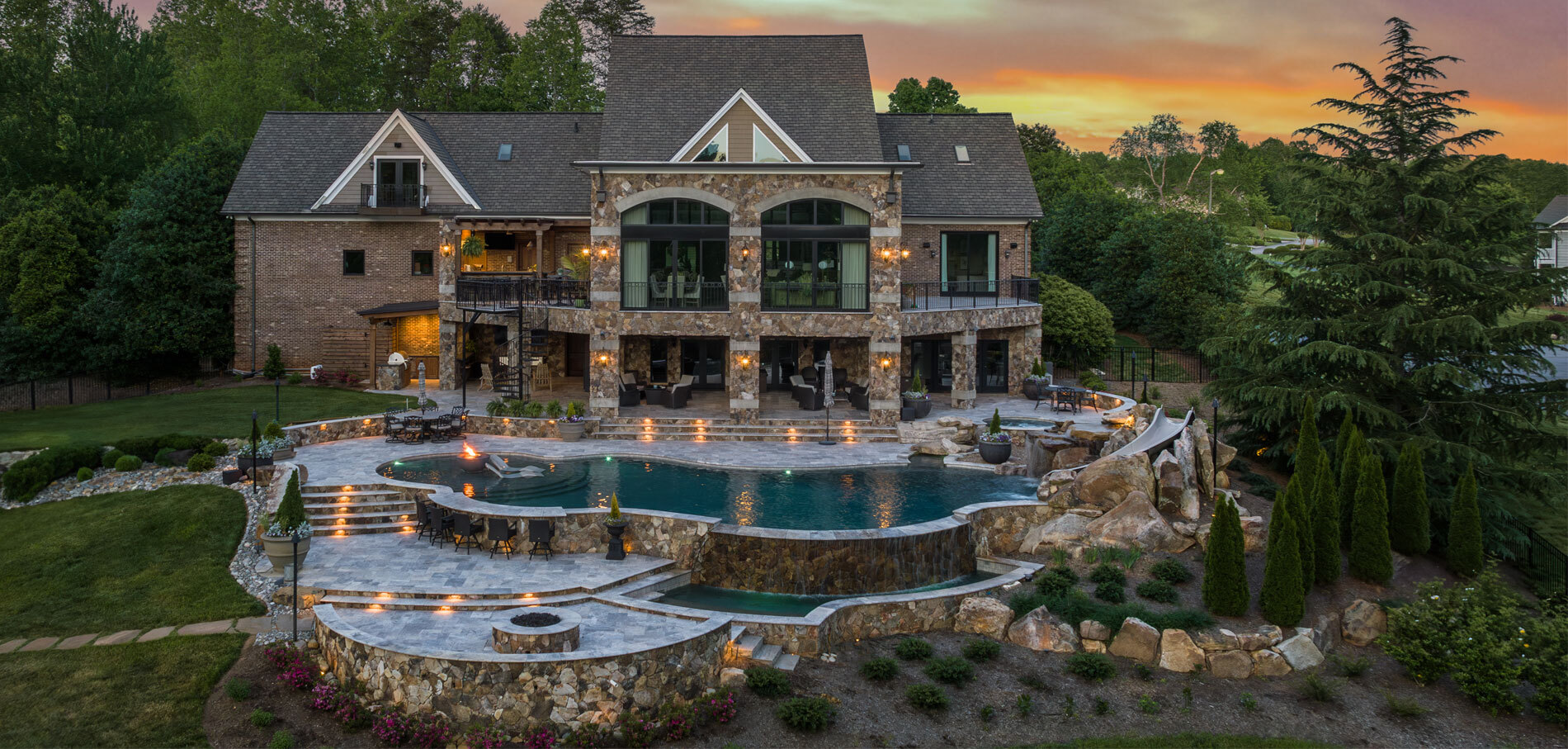 Custom Luxury Home Pool Builder
